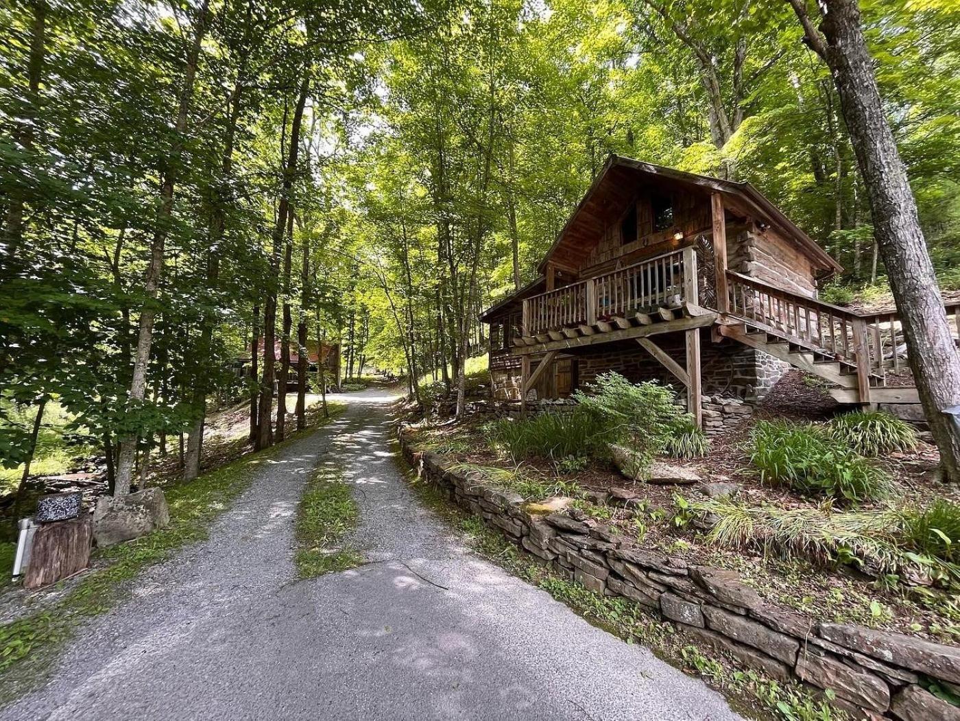 Moore House Inn & Cabins Marlinton Exterior photo