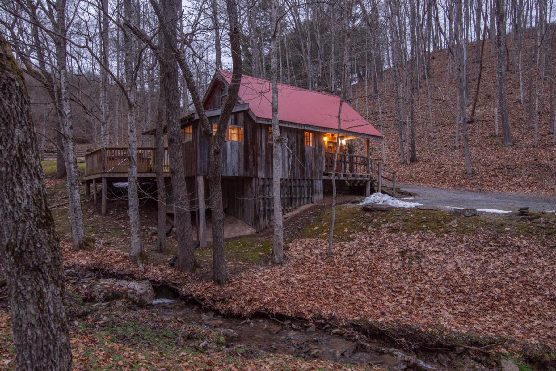 Moore House Inn & Cabins Marlinton Room photo